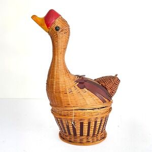 Vintage 80s Goose Pinestraw Basket Hand Woven Wicker Figural Bird Decor Lidded